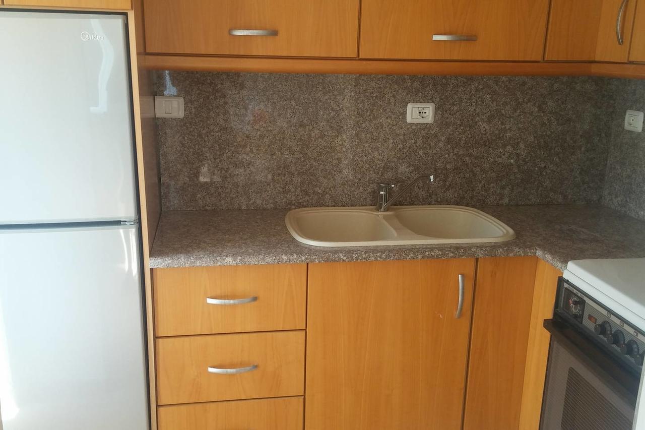 Central Apartment, Fully Equipped Himare Exterior foto